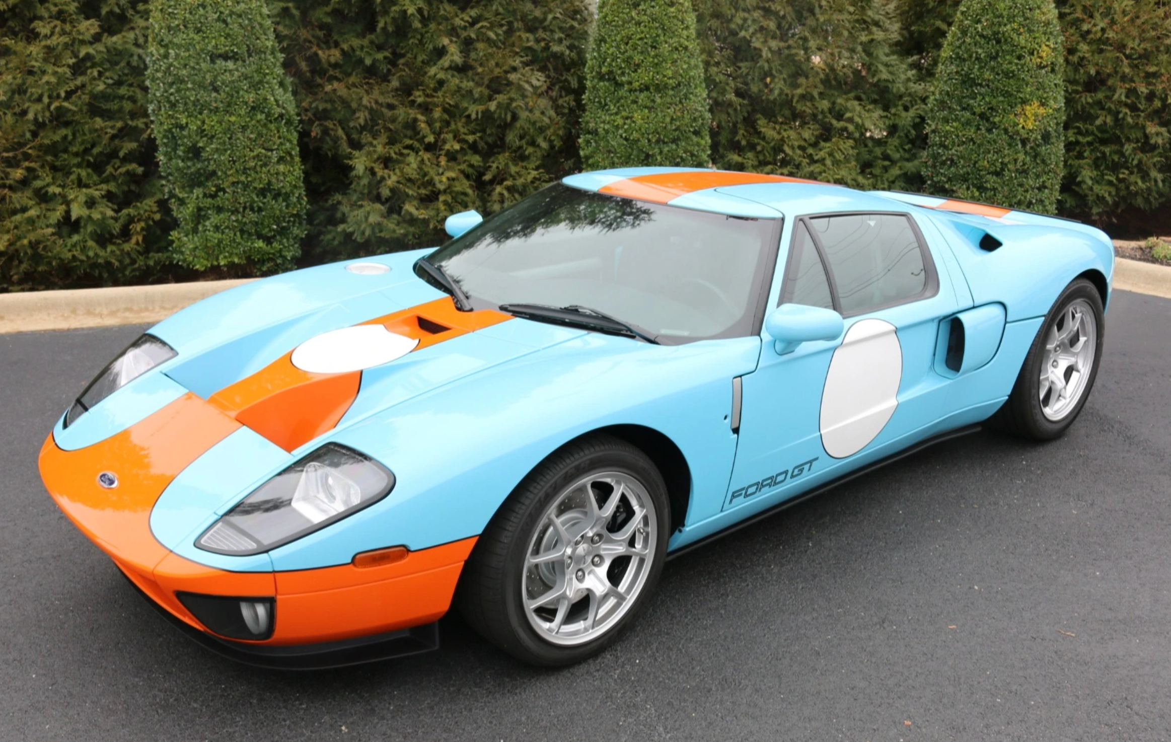 price of ford gt 2006