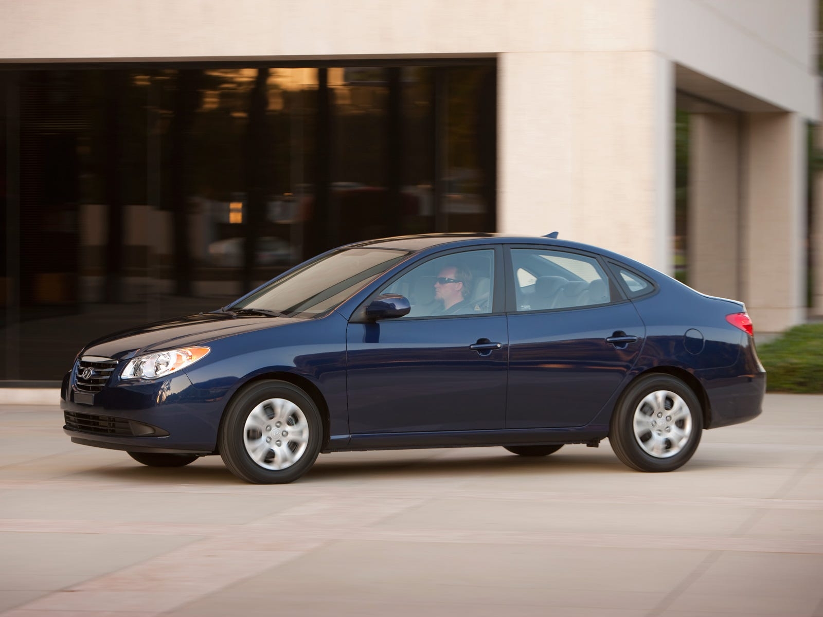 2010 Hyundai Elantra Blue Hyundai Midsize Sedan Review Automobile Magazine