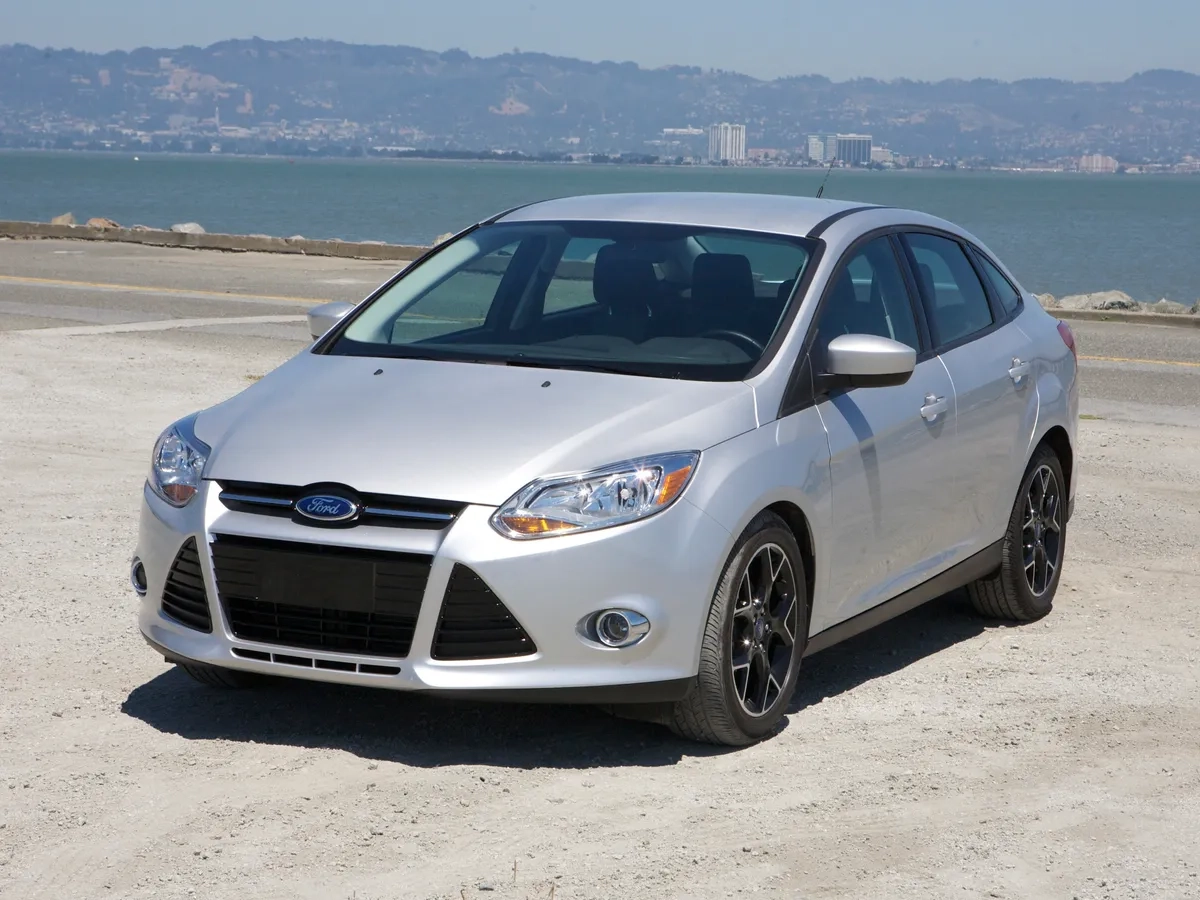 2012 Ford Focus Sedan SE Review 2012 Ford Focus Sedan SE CNET
