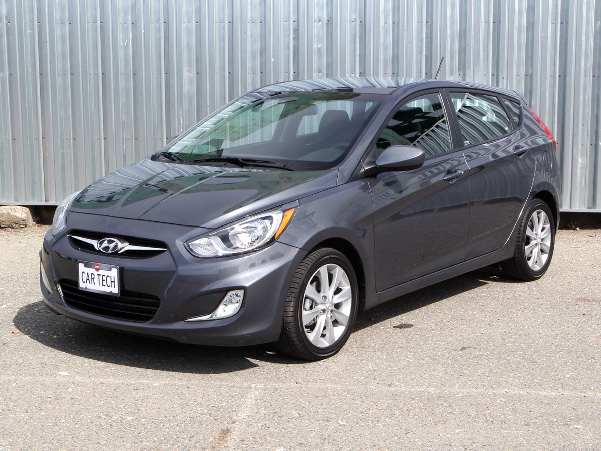 2012 Hyundai Accent SE Review 2012 Hyundai Accent SE CNET