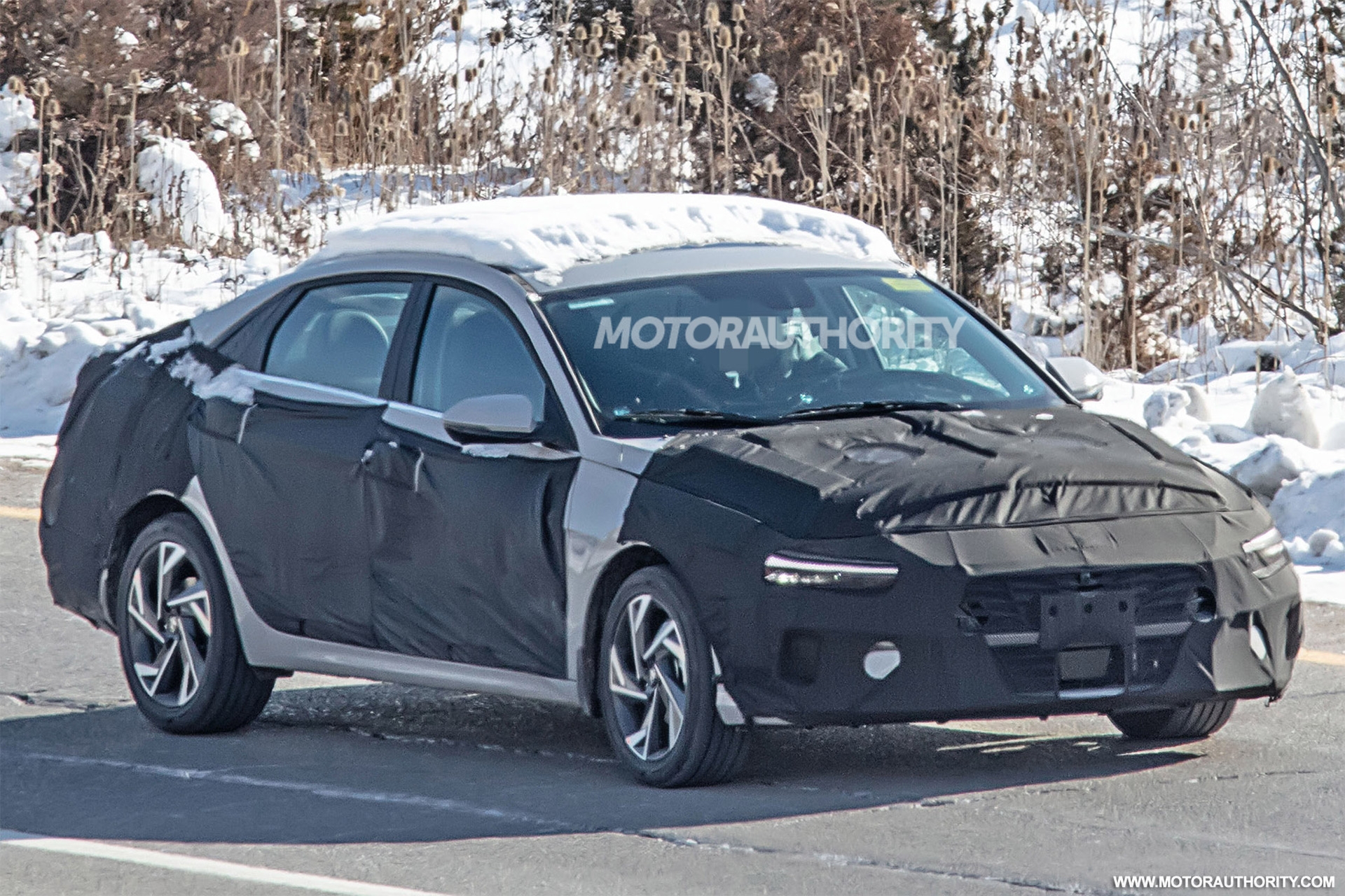 hyundai elantra spy shots
