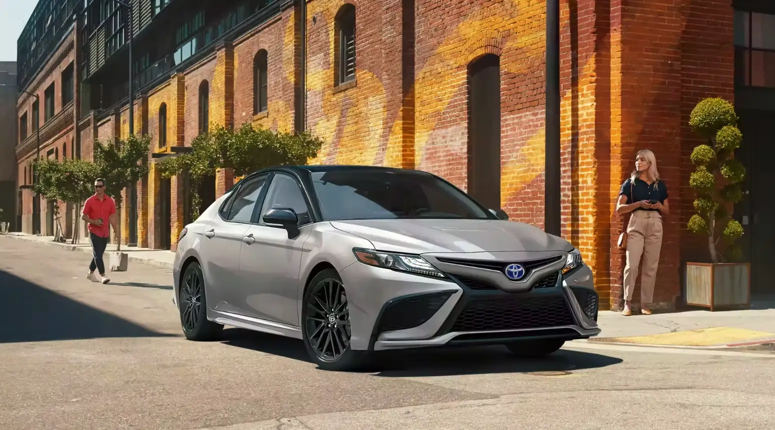 2024 toyota camry hybrid