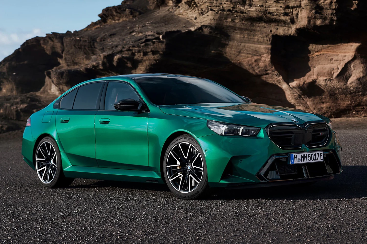 2025 bmw m5 hp