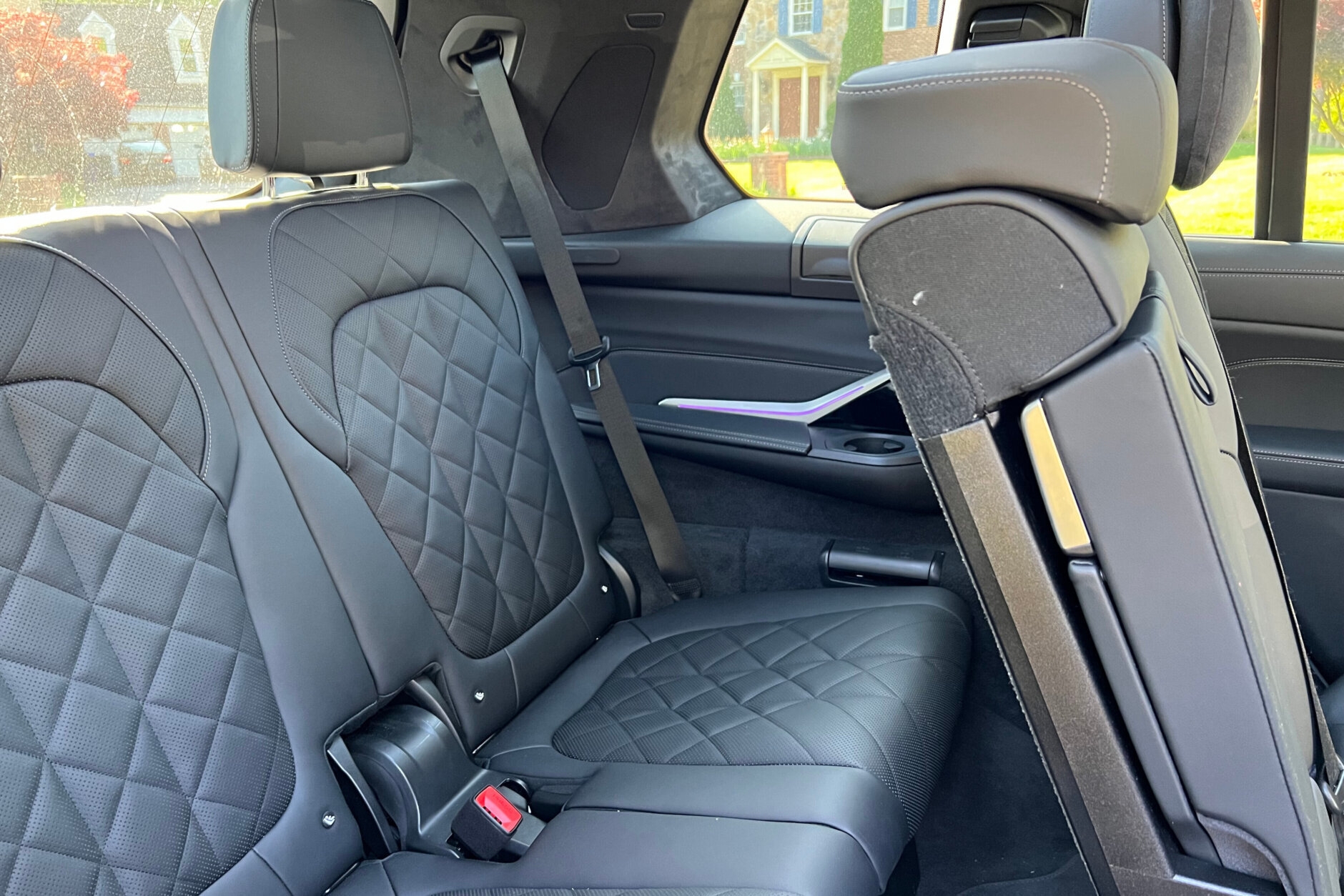 bmw x7 third row