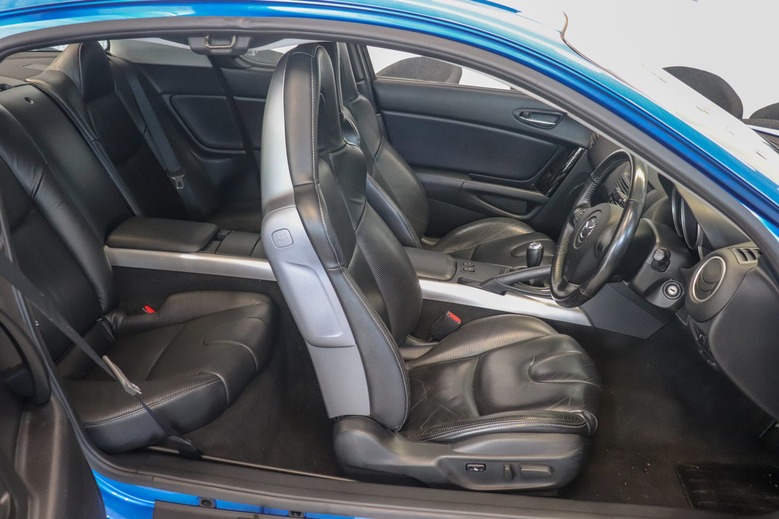 File 2004 Mazda RX 8 Interior jpg Wikimedia Commons