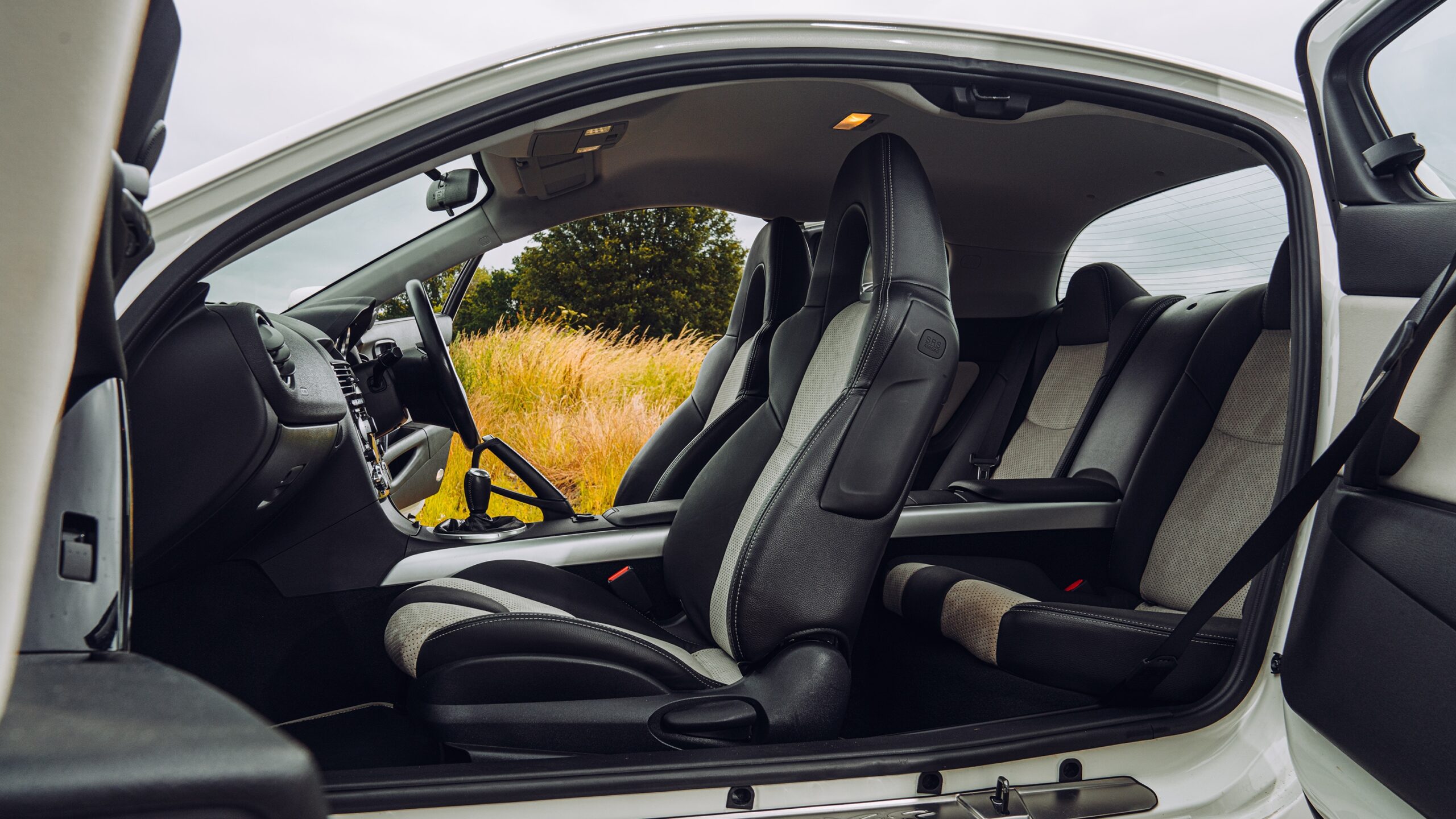 interior mazda rx 8