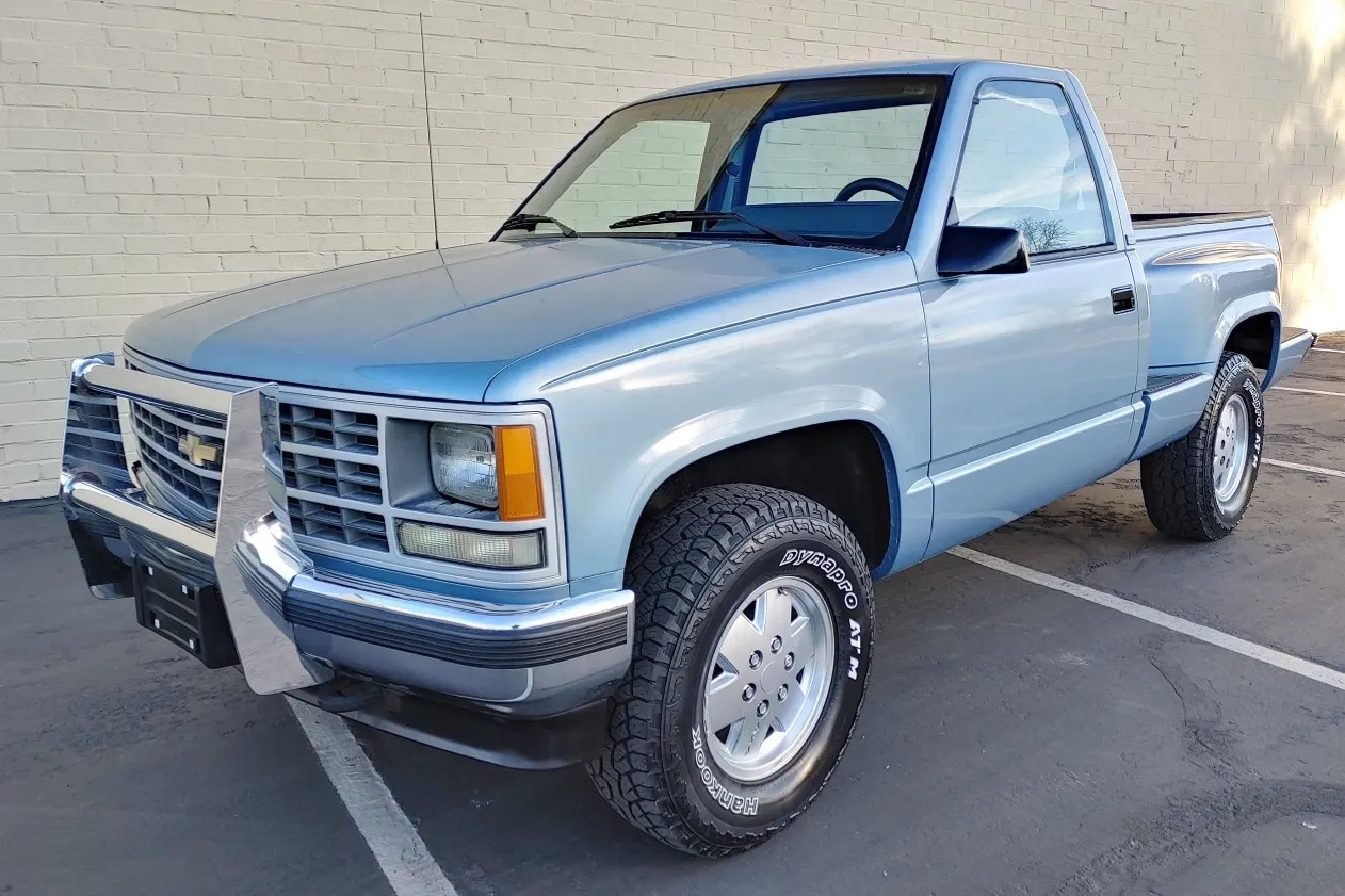 No Reserve 1990 Chevrolet K1500 Cheyenne 5 Speed For Sale On BaT Auctions Sold For 15 500 On February 16 2022 Lot 65 968 Bring A Trailer