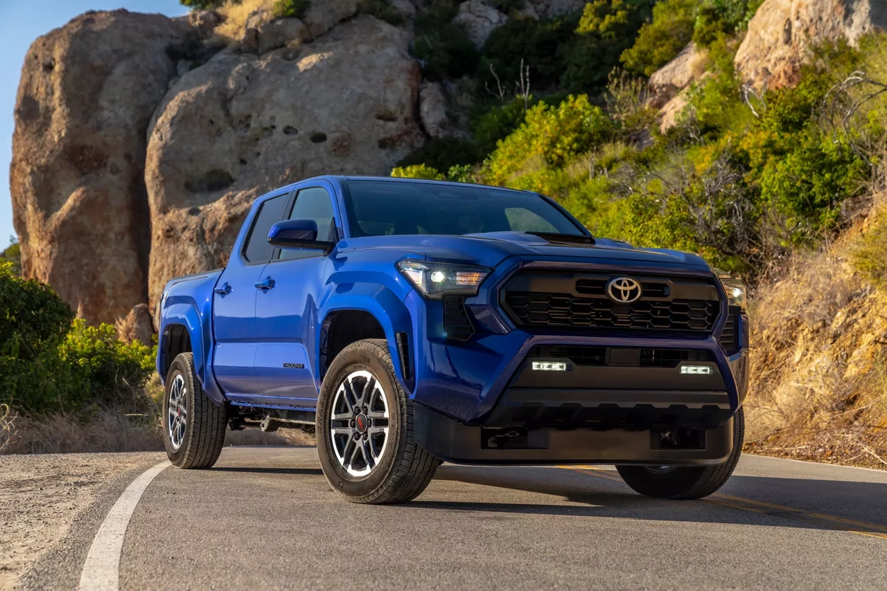 2025 toyota tacoma trd sport