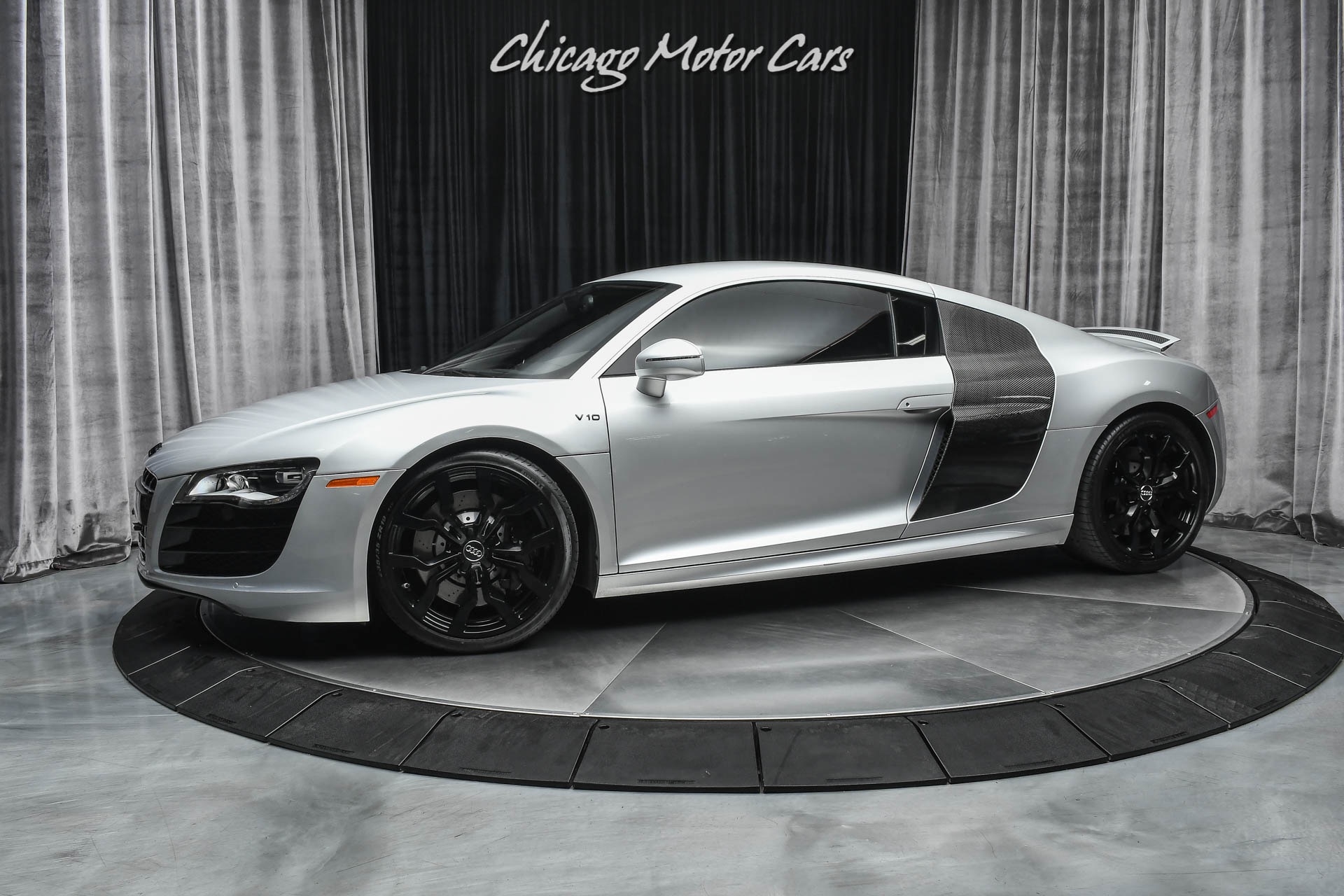 Used 2010 Audi R8 5 2 V10 Quattro 168k MSRP Carbon Fiber R Tronic For Sale Sold Chicago Motor Cars Stock 17475A