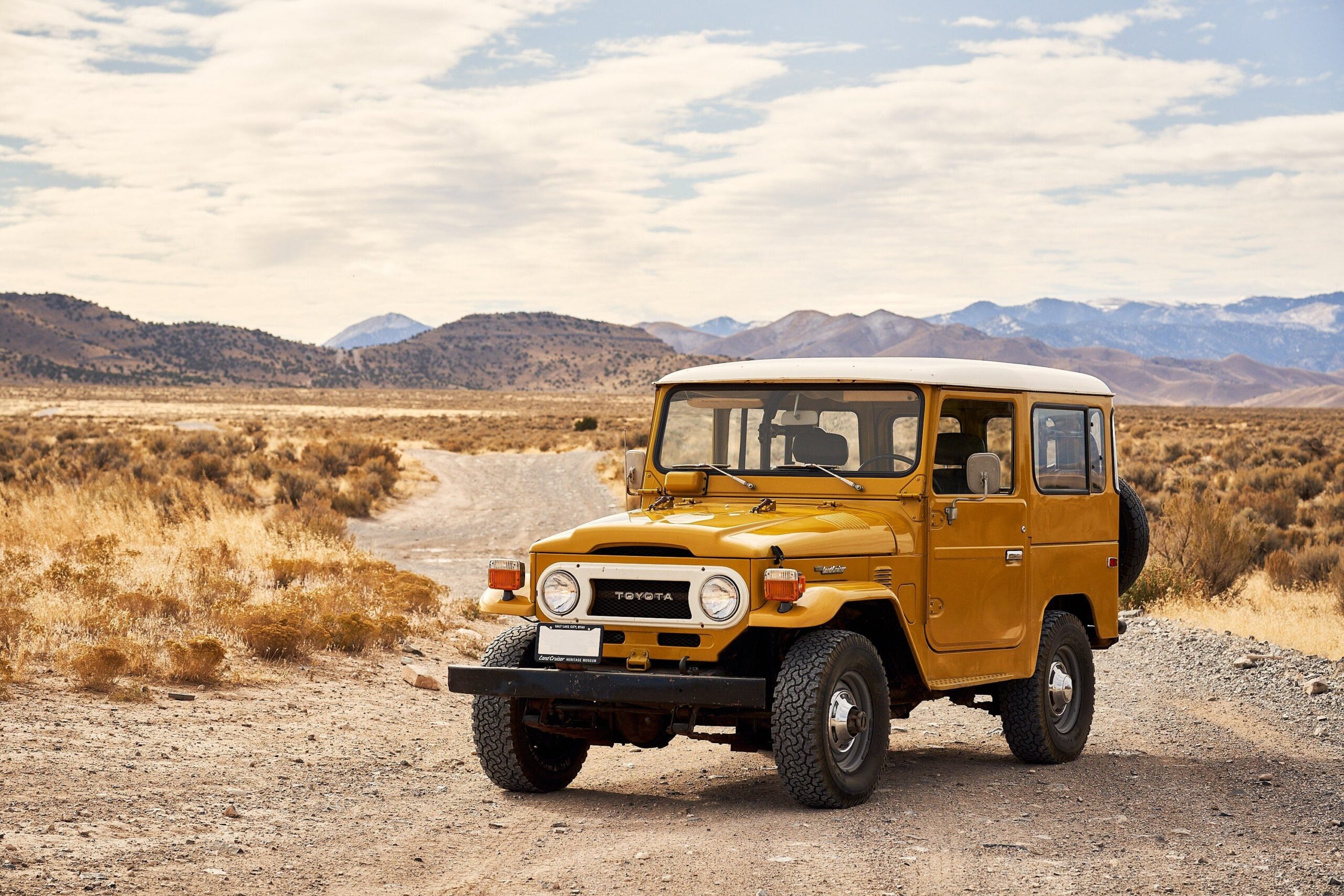 vintage toyota land cruiser